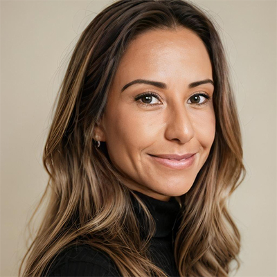 Marketing on Branding, Branding on Marketing 5 Anna Carolina Martins Teixeira