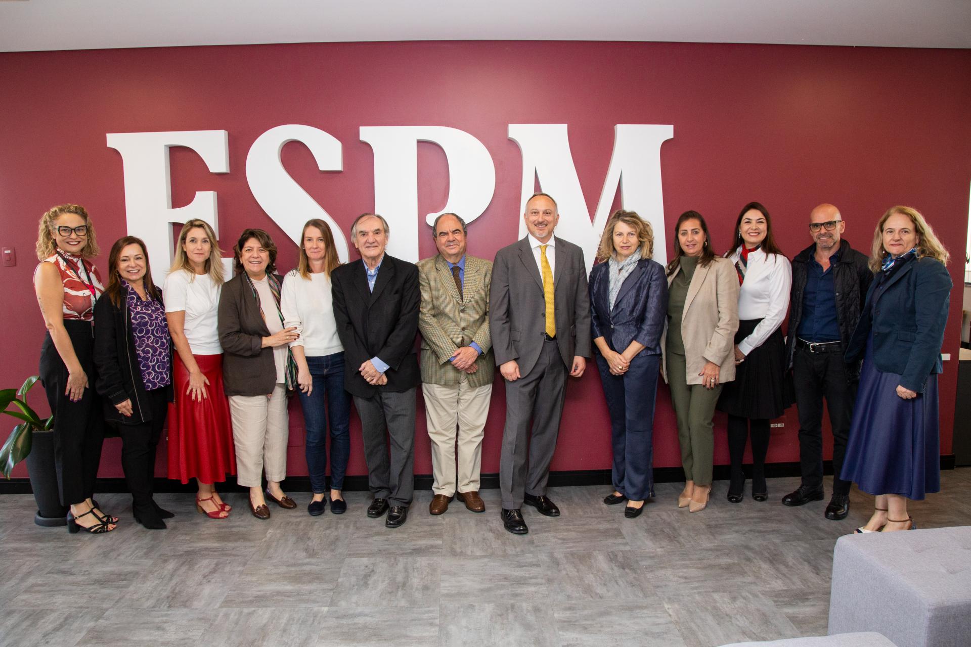 A cerimônia de oficialização contou com a presença do Cônsul-Geral da Itália em São Paulo, o Presidente da ESPM e representantes de escolas italianas