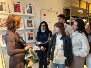 Imersão Paris e Mercado de Luxo – Estratégia, Consumo e Encantamento – Parceria Vogue 23 Imersao Paris (22)