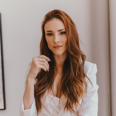 Larissa Mocelin 1 Larissa Mocelin