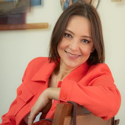 Professora Alessandra Shima