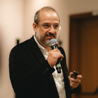Professor Daniel Romeiro Mendes