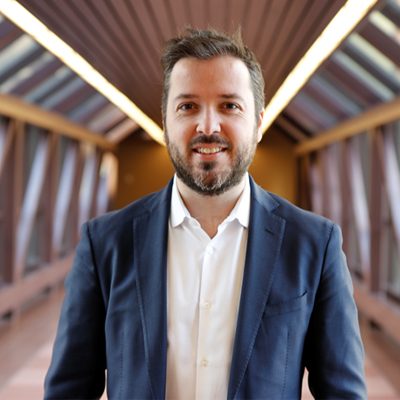 Professor Daniel Simões
