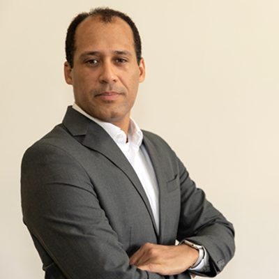 Professor Durval Lucas Jr.