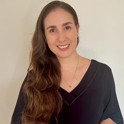 Professora Larissa Luz Raposo