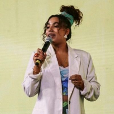 Professora Scarlett Rodrigues