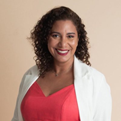 Professora Ticyana Arnaud