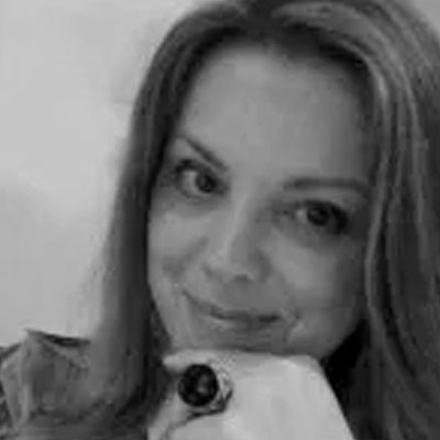 Professora Thais Campas